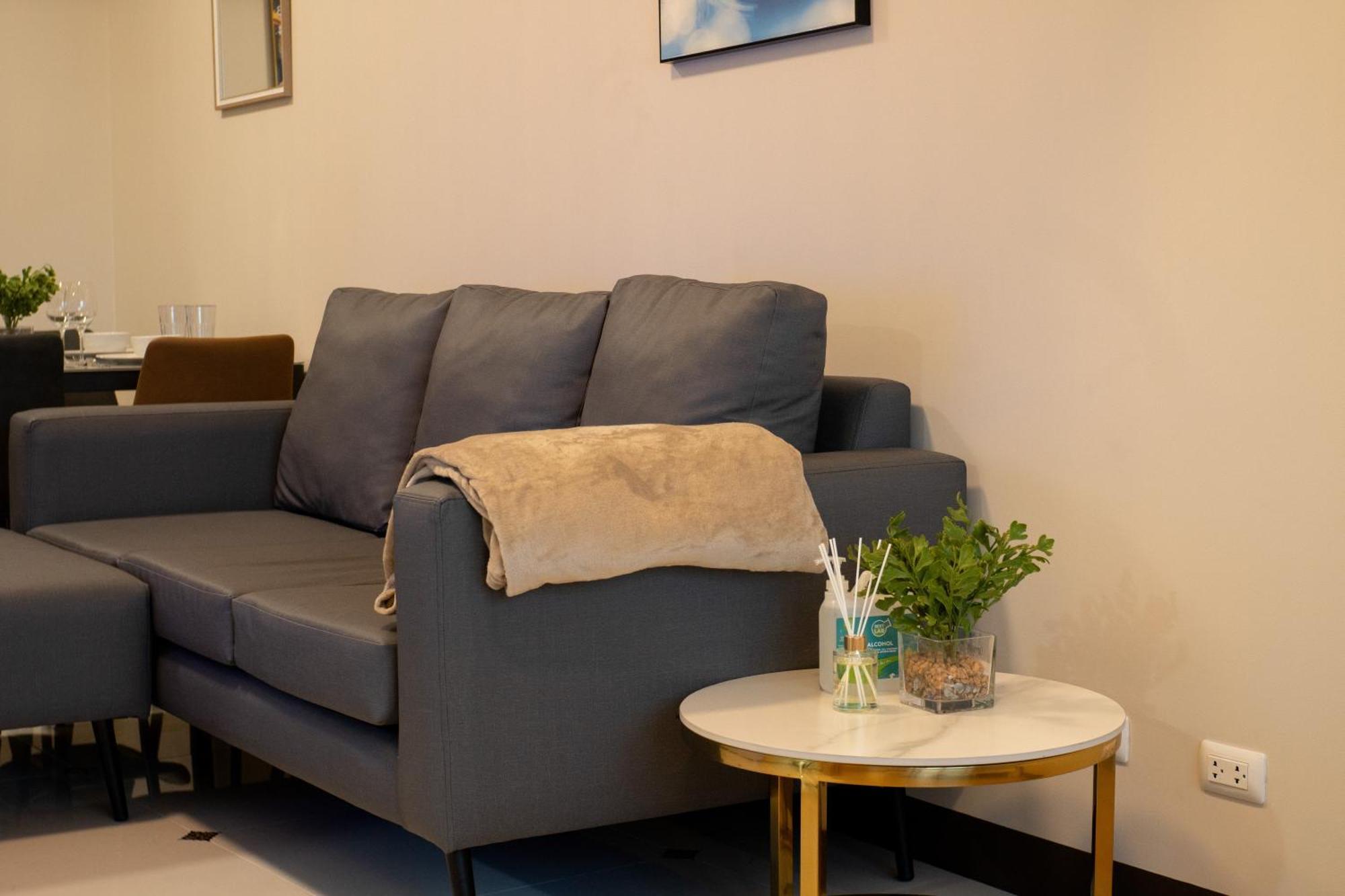 Cityscape View 2Br In Uptown Bgc W 200Mbps Wifi Тагуиг Екстериор снимка